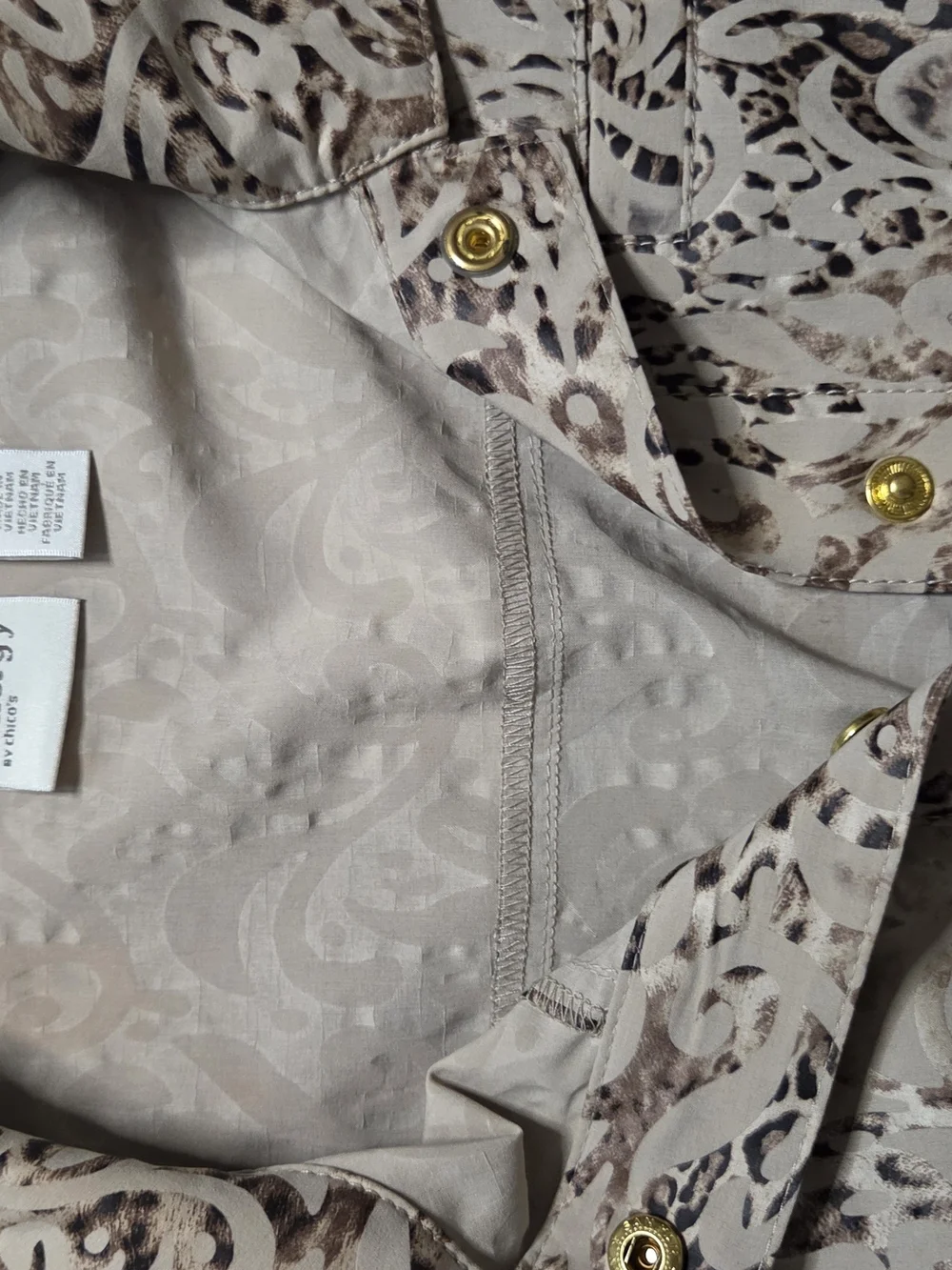 Zenergy By Chico Lightweight Jacket with Gold Hardware - Picture 4 of 8
